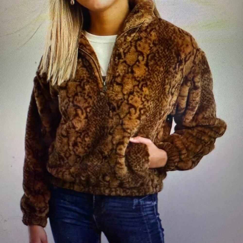 Oli & Hali Fuzzy Fleece Snake Print 1/4 Zip Pullover Size M